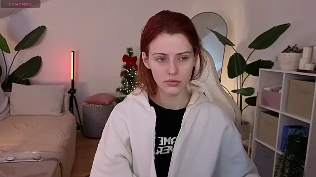 doll lesli online show from January 11, 2026, 10:44 am