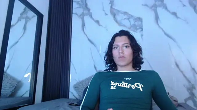 oliver  brown online show from April 17, 2026, 10:45 pm