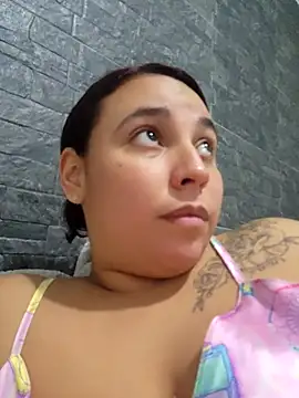 Snapshot of LizzRouse chatting on December 1, 2025, 3:51 am LizzRouse online show from December 1, 2025, 3:51 am