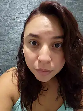 Snapshot of LizzRouse chatting on November 29, 2025, 1:11 pm LizzRouse online show from November 29, 2025, 1:11 pm