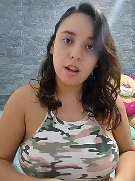 Snapshot of LizzRouse chatting on November 20, 2025, 9:25 pm LizzRouse online show from November 20, 2025, 9:25 pm