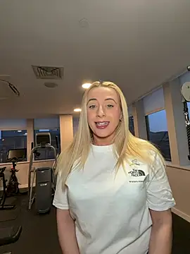 Strongqueen online show from March 22, 2026, 6:31 pm