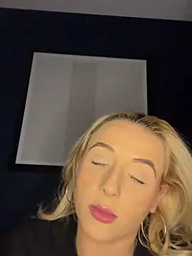 Strongqueen online show from February 8, 2025, 7:49 pm