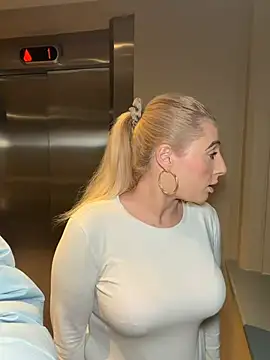 Strongqueen online show from January 8, 2026, 9:10 pm