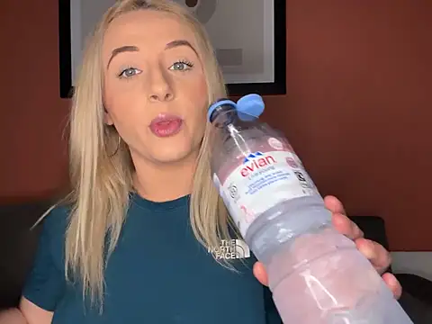 Strongqueen online show from March 8, 2025, 12:22 am