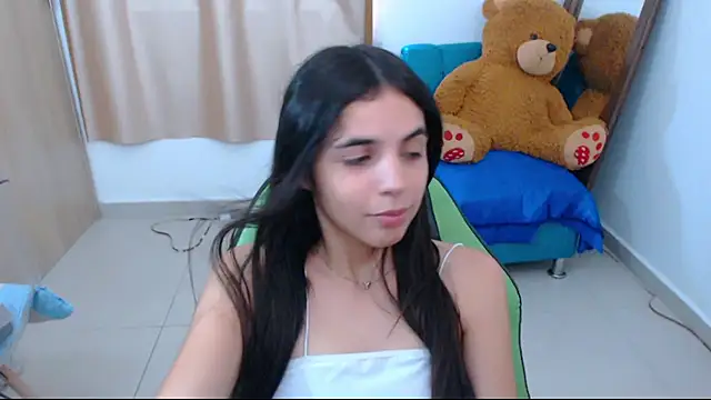 Snapshot of _elenna chatting on February 26, 2025, 6:37 pm elenna online show from February 26, 2025, 6:37 pm