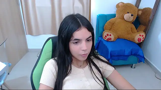Snapshot of _elenna chatting on February 27, 2025, 5:26 pm elenna online show from February 27, 2025, 5:26 pm