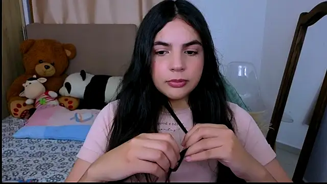  elenna online show from November 20, 2025, 5:35 pm