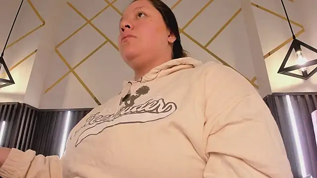  rebecca1 online show from April 13, 2026, 1:42 am