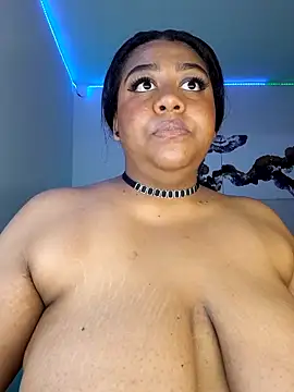 BiancaFollerach online show from April 8, 2026, 11:55 am