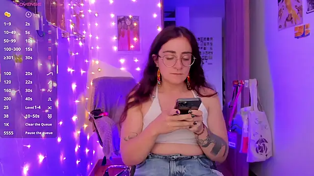 Snapshot of linda_giggle chatting on November 27, 2025, 10:21 pm linda giggle online show from November 27, 2025, 10:21 pm