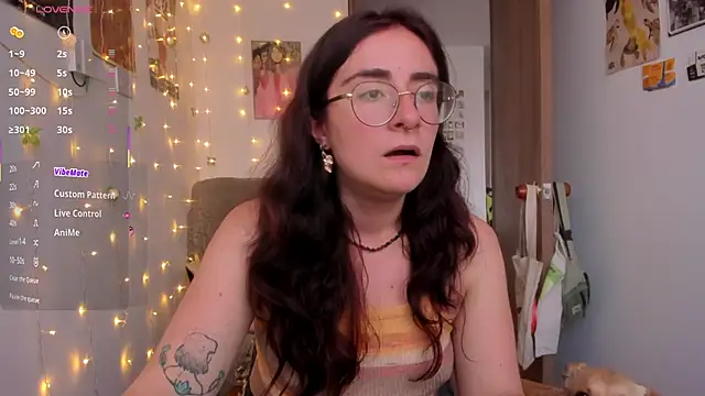 Snapshot of linda_giggle chatting on November 5, 2025, 10:02 pm linda giggle online show from November 5, 2025, 10:02 pm