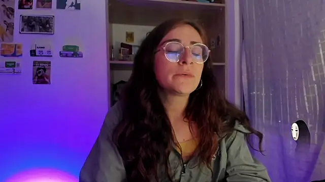 Snapshot of linda_giggle chatting on July 1, 2026, 12:33 am linda giggle online show from July 1, 2026, 12:33 am