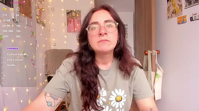 Snapshot of linda_giggle chatting on October 30, 2025, 9:01 pm linda giggle online show from October 30, 2025, 9:01 pm