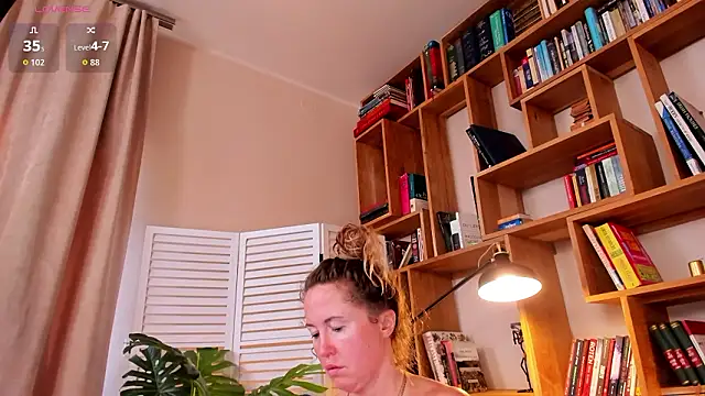 Amber Foks online show from February 28, 2026, 7:19 am