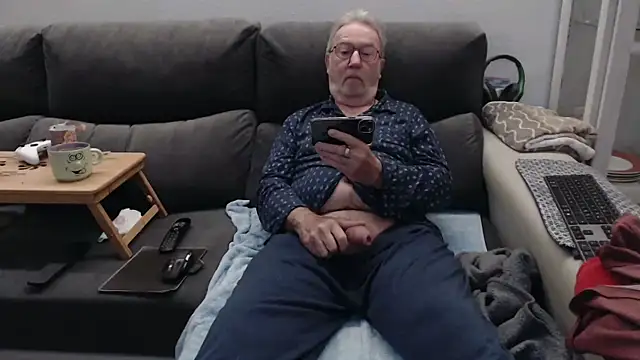 Nudelschwanz online show from March 13, 2026, 5:56 am