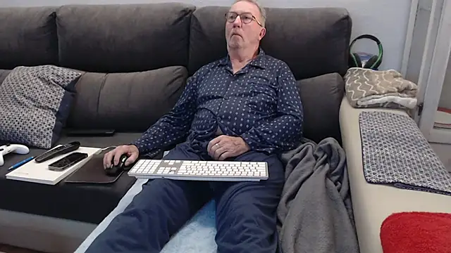 Nudelschwanz online show from February 12, 2026, 7:19 am