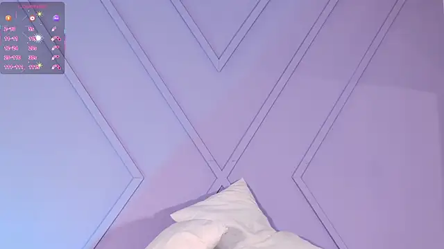 emmajohnss online show from December 2, 2025, 4:03 am