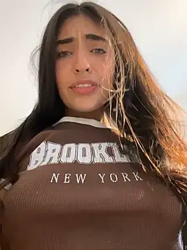 DaphneUwu online show from April 5, 2026, 1:23 am