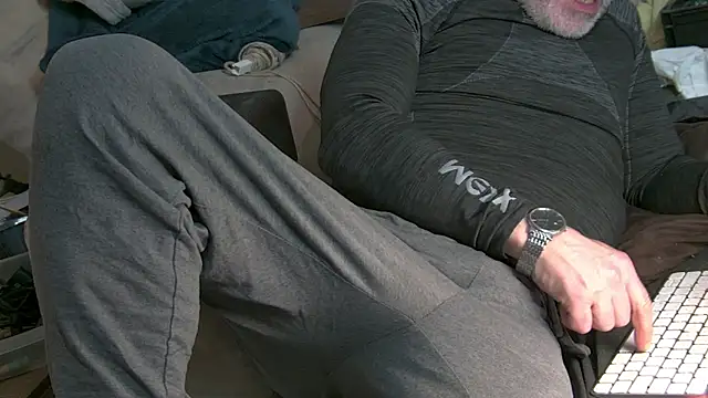 mike30nbg online show from April 12, 2026, 8:01 pm