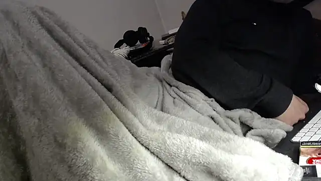 Snapshot of mike30nbg chatting on September 24, 2025, 8:37 pm mike30nbg online show from September 24, 2025, 8:37 pm