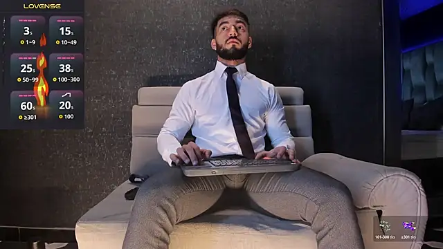 Snapshot of MarkWalker__ chatting on October 25, 2025, 10:14 am MarkWalker online show from October 25, 2025, 10:14 am