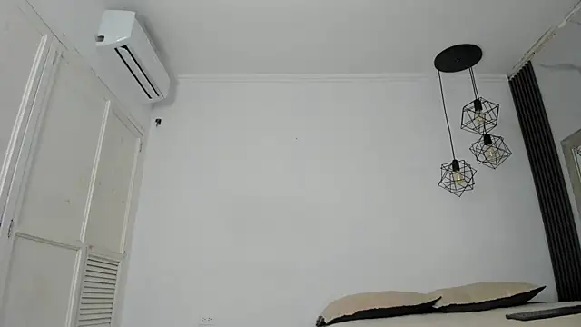 Snapshot of kristyl_paez chatting on May 6, 2026, 7:40 pm kristyl paez online show from May 6, 2026, 7:40 pm