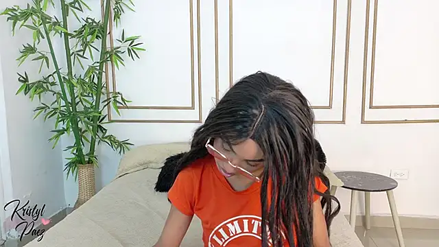 Snapshot of kristyl_paez chatting on November 21, 2025, 3:11 pm kristyl paez online show from November 21, 2025, 3:11 pm