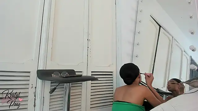 Snapshot of kristyl_paez chatting on December 2, 2025, 7:37 pm kristyl paez online show from December 2, 2025, 7:37 pm