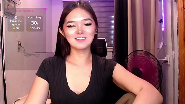 Snapshot of Itsme_claire chatting on February 23, 2026, 12:12 am Itsme claire online show from February 23, 2026, 12:12 am