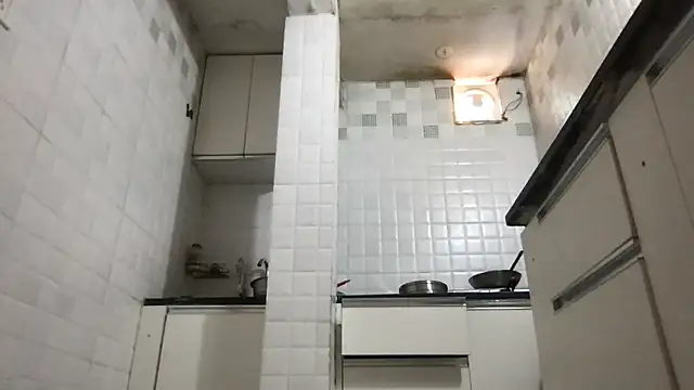 Snapshot of Riyasingh9 chatting on November 19, 2025, 4:56 am Riyasingh9 online show from November 19, 2025, 4:56 am