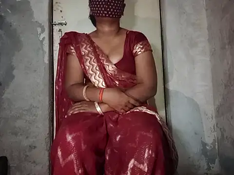 Snapshot of YUKTAPOWER chatting on February 17, 2025, 10:27 pm YUKTAPOWER online show from February 17, 2025, 10:27 pm