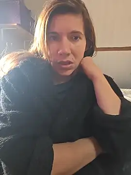 Snapshot of Lina_lou4 chatting on November 26, 2025, 8:25 am Lina lou4 online show from November 26, 2025, 8:25 am