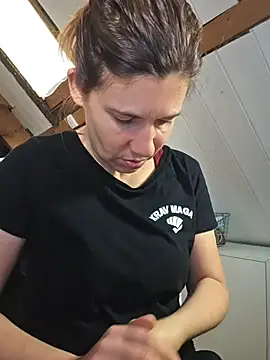 Lina lou4 online show from March 9, 2026, 2:09 pm