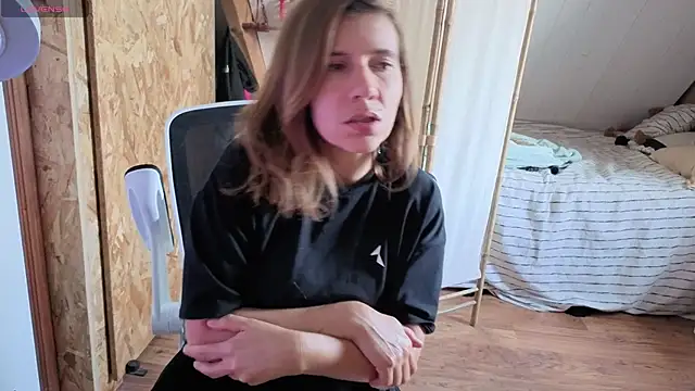 Snapshot of Lina_lou4 chatting on September 16, 2025, 3:35 pm Lina lou4 online show from September 16, 2025, 3:35 pm