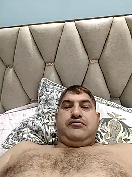 Snapshot of Amandev7 chatting on April 30, 2026, 9:52 pm Amandev7 online show from April 30, 2026, 9:52 pm