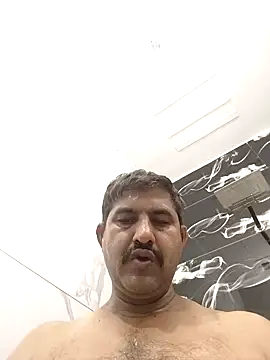 Snapshot of Amandev7 chatting on September 18, 2025, 4:37 am Amandev7 online show from September 18, 2025, 4:37 am