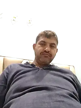 Snapshot of Amandev7 chatting on April 17, 2026, 1:52 am Amandev7 online show from April 17, 2026, 1:52 am