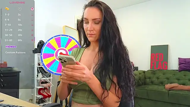 Snapshot of EvaKeks chatting on October 22, 2025, 5:23 pm EvaKeks online show from October 22, 2025, 5:23 pm