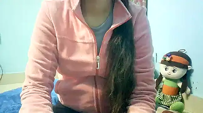 lovelydesi21 online show from January 14, 2025, 2:53 pm