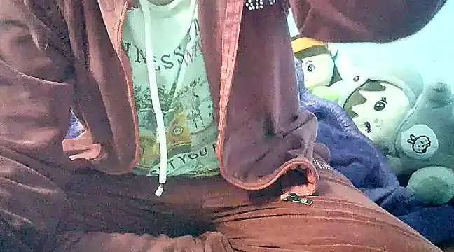 lovelydesi21 online show from January 13, 2025, 4:30 pm