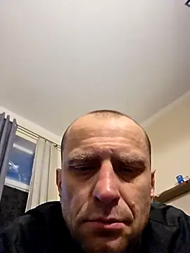 Roman0798 online show from November 25, 2025, 4:02 am