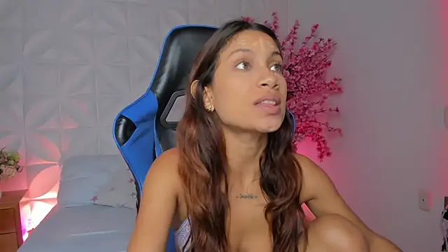 cora 22 online show from November 19, 2025, 12:49 pm