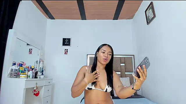 Snapshot of kendall-ewers chatting on March 21, 2025, 11:01 pm kendall-ewers online show from March 21, 2025, 11:01 pm