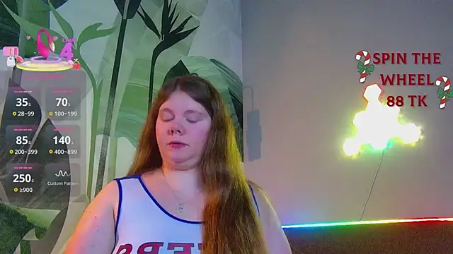 Snapshot of RubyValen chatting on December 16, 2025, 1:21 am RubyValen online show from December 16, 2025, 1:21 am