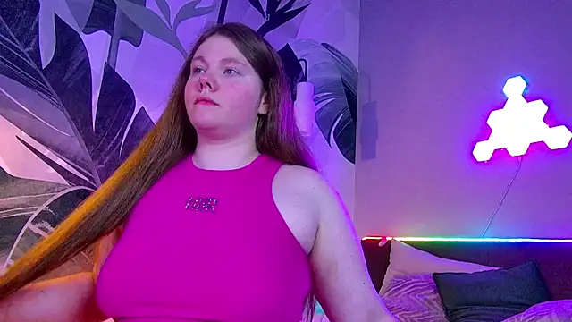 Snapshot of RubyValen chatting on October 22, 2025, 1:05 am RubyValen online show from October 22, 2025, 1:05 am