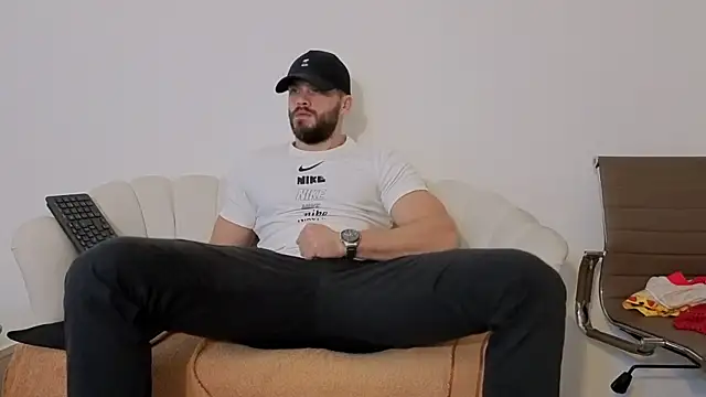 Snapshot of TheTopAlex chatting on November 14, 2025, 4:16 am TheTopAlex online show from November 14, 2025, 4:16 am