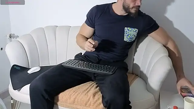 Snapshot of TheTopAlex chatting on October 12, 2025, 4:03 am TheTopAlex online show from October 12, 2025, 4:03 am