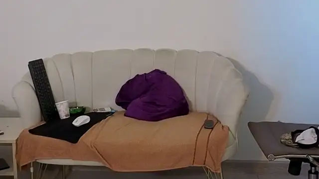 Snapshot of TheTopAlex chatting on November 12, 2025, 7:12 am TheTopAlex online show from November 12, 2025, 7:12 am