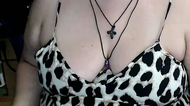 Snapshot of mayasmith chatting on November 17, 2025, 7:34 am mayasmith online show from November 17, 2025, 7:34 am